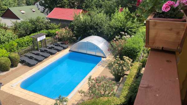 Erfrischender Swimmingpool